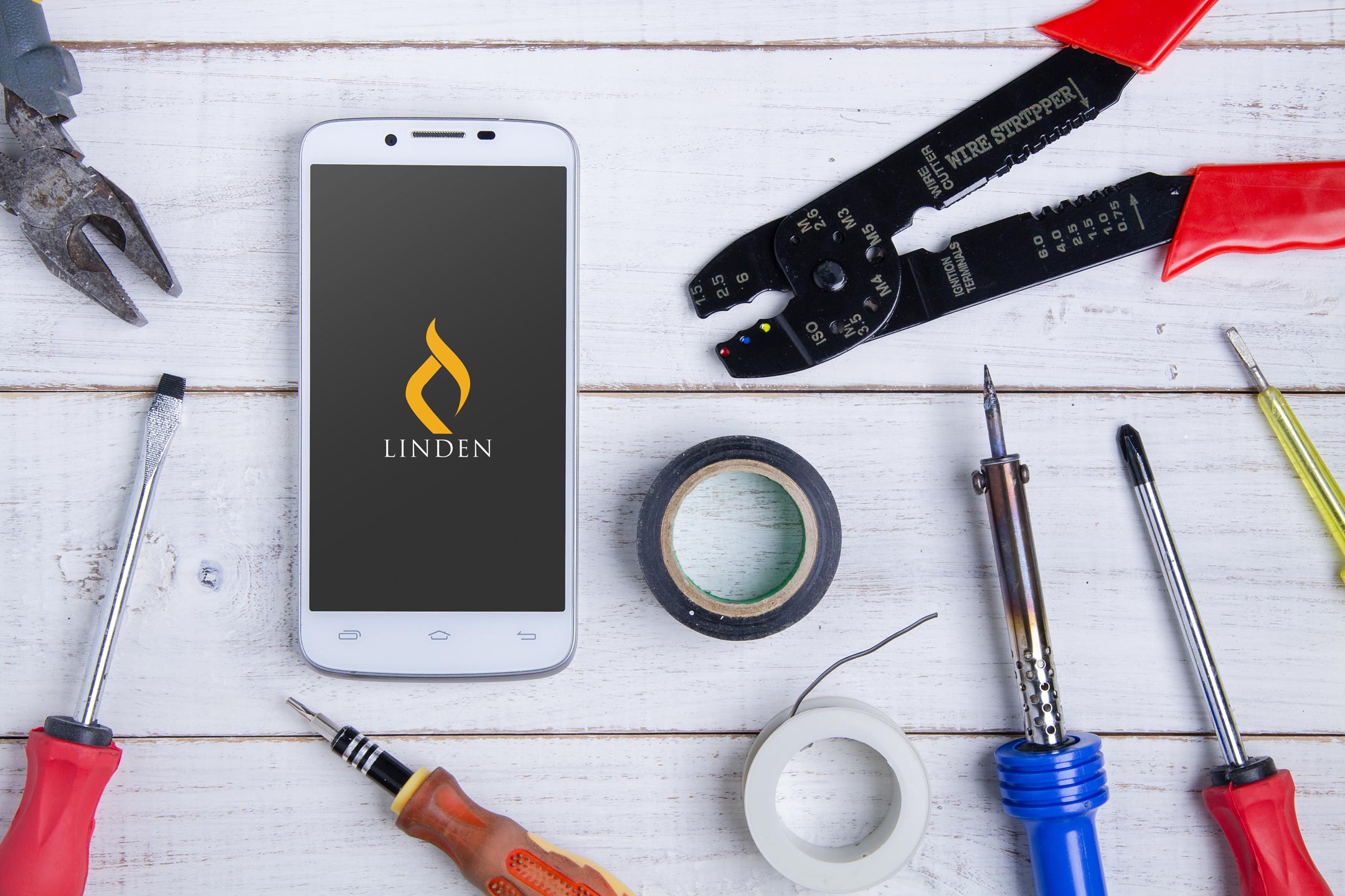 linden-ourstory-connected-workforce-phone linden-ourstory-connected-workforce-phone